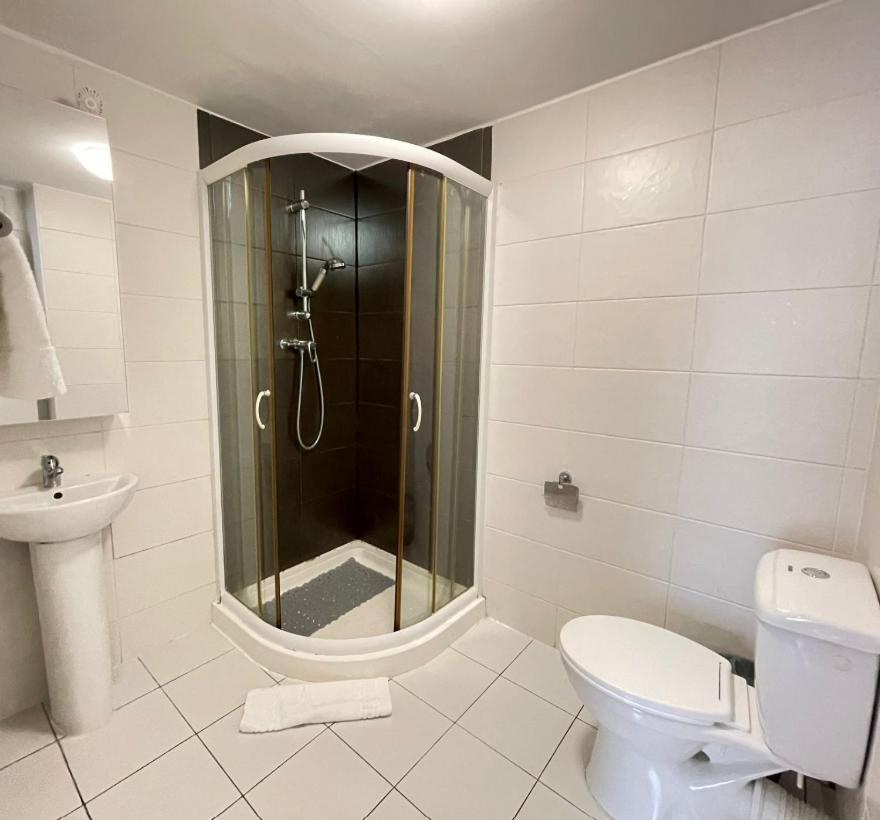 Captivating 1-Bed Apartment In ロンドン エクステリア 写真