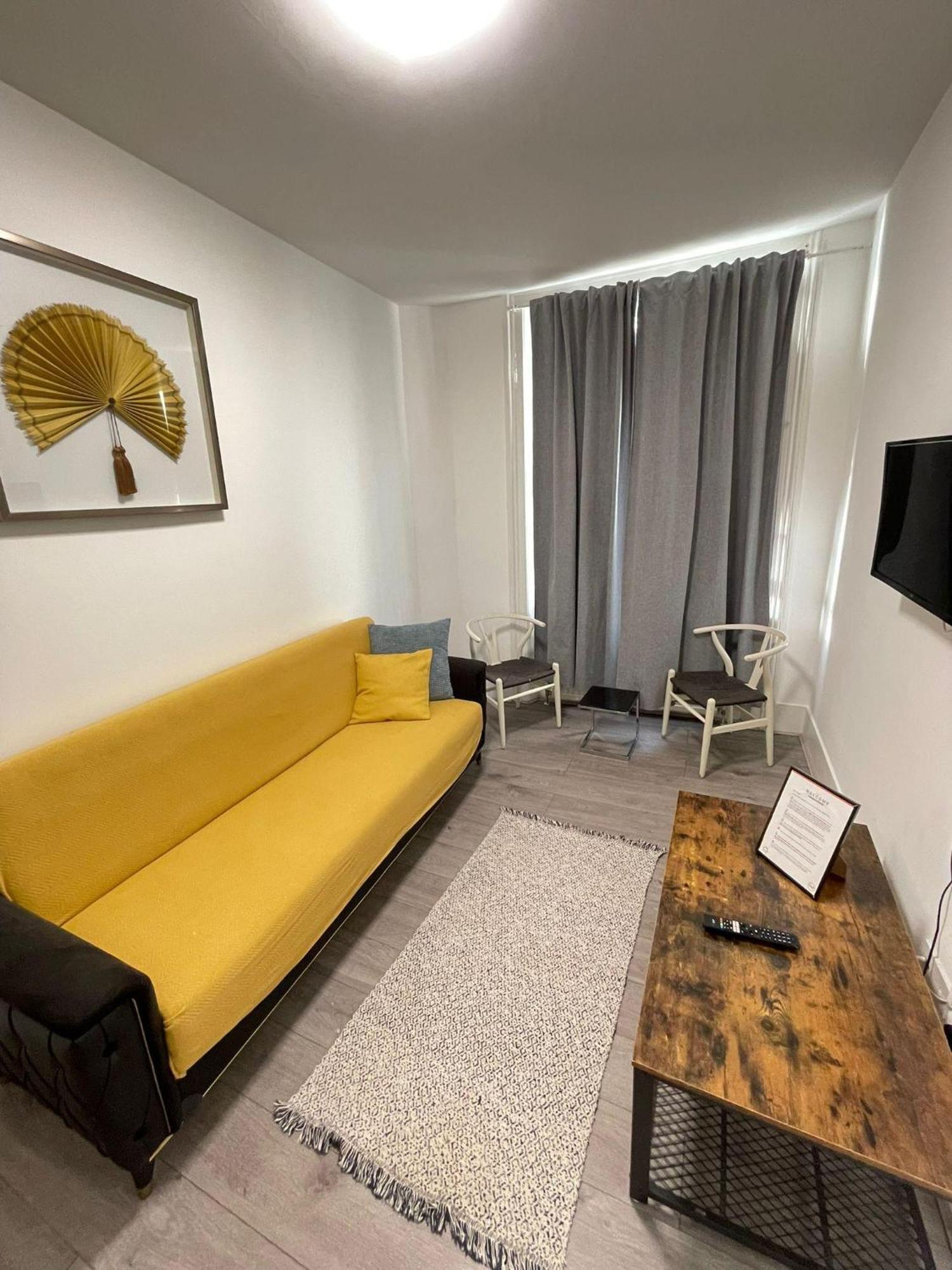 Captivating 1-Bed Apartment In ロンドン エクステリア 写真